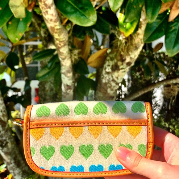 Dooney and Bourke wallet/coin purse with hearts - Picture 5 of 7